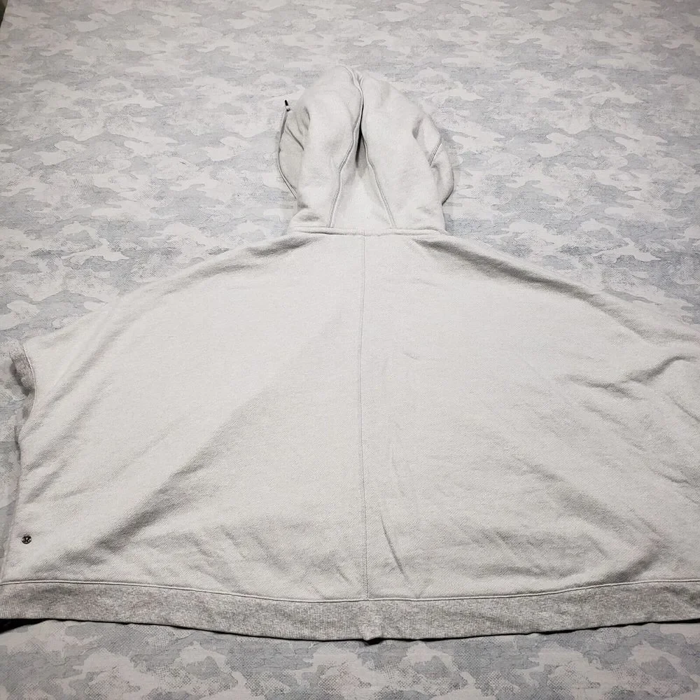 Lululemon Light Gray Zip-Up Hoodie Size 6